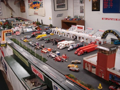 ho scale slot car tracks